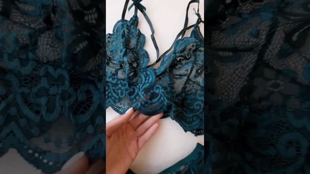 Комплект кружевного нижнего белья Лилала с лямками с доступом зеленый  #магазинбелья #ozon #белье
