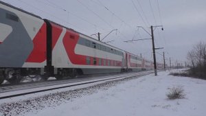 "Теперь двухэтажный". ЭП1М-679 с поездом №43 Имеретинский Курорт - Москва