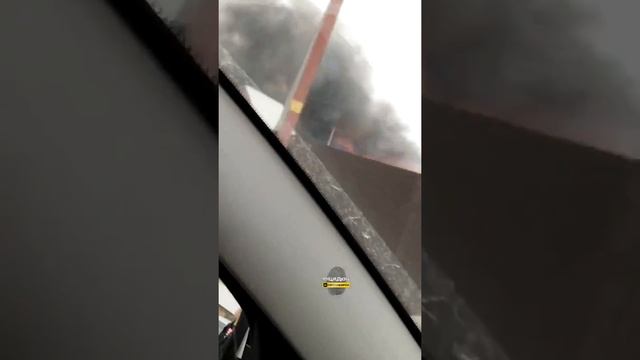 Пожар в селе Красноглинное (находится рядом с селом Толмачево) на улице Кирзаводской (часть 2) смотреть онлайн