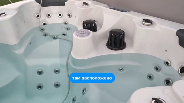 Как выглядит смонтированный плавательный спа-бассейн с лифтом и крышкой?