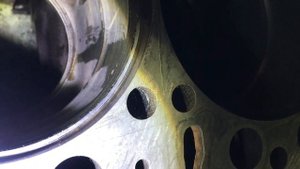 Ремонт двигателя ман d2876 fl02 часть 2 прирезаю буртик гильзы, отмываю детали