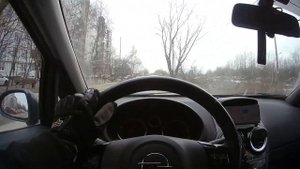 Вождение авто в городе от первого лица