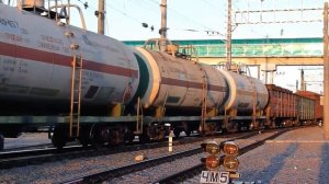 ВЛ80СВ-2111 с п№3605 на ст.Саратов-3.avi