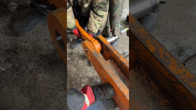 Итог нашей работы - самое точное посадочное отверстие под пальцы. #наплавка #расточка #сверление