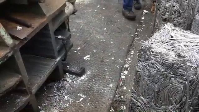 Услуги по отгрузке металлолома в Санкт-Петербурге