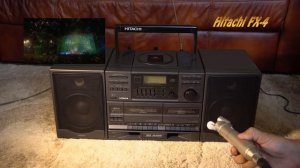 Hitachi FX 4 - Огромная магнитола с сабвуфером. Тест звука