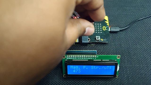 BBC Micro:Bit - Magnetometer Example