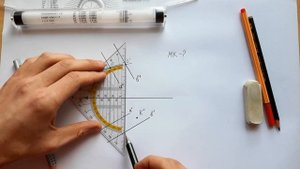 Проекции линии в плоскости заданной двумя параллельными прямыми. Задачи по начертательной геометрии
