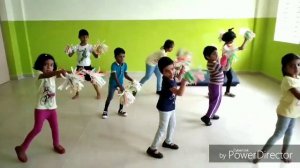 Gummy bear kids dance