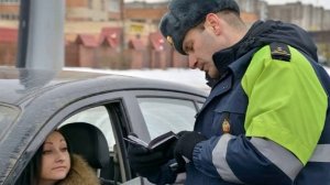 Самые глупые ошибки, которые делает водитель при остановке ДПС.