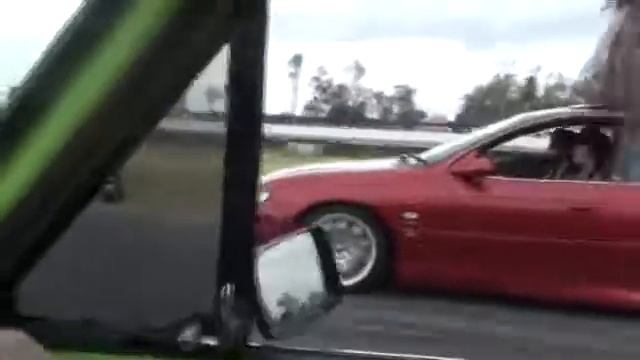 Datto 1200 ute VS SOF77 vx clu смотреть онлайн