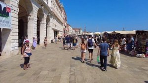 VENICE - The floating City - ☀️Weather 33°C | 94.1°F ( 5.48 Kilometers walk tour ) BINAURAL AUDIO
