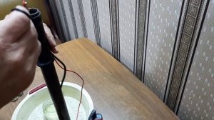 Электроразряд высокого напряжения в масле.