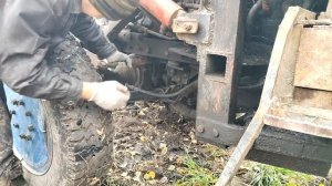 Пробило Поддон ЛТЗ-60 В ПОЛЕ. Ремонтируем