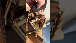 Как отличить копию от оригинала Michael kors Carmen