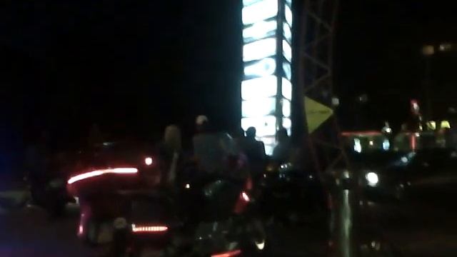 Байкеры возле "тц Дастор" смотреть онлайн