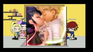 реакция на леди баг и супер кот))