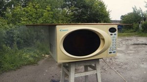 Что Если ТЕЛЕФОН Положить В МИКРОВОЛНОВКУ /  Phone in the microwave