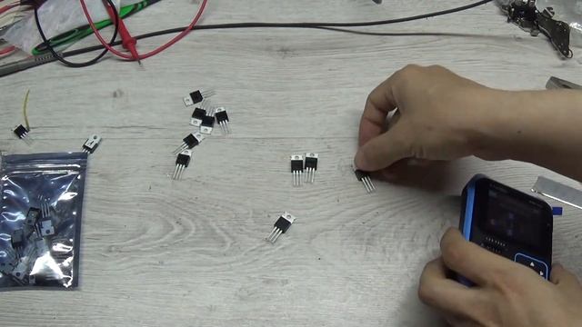 Сравнение поддельных транзисторов. А что внутри смотреть онлайн