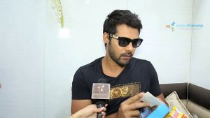 Shabbir Ahluwalia's gift segment! - Part 02