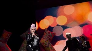 Cyndi Lauper - I Drove All Night (live)