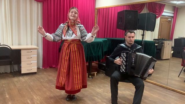 Раздолянская Ульяна. ДШИ им. Г.Я. Ломакина п.Борисовка. 10-12 лет. «Пойду млада по воду» смотреть онлайн