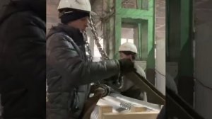 Как упаковывают винтовые сваи на заводе «Бауфундамент»