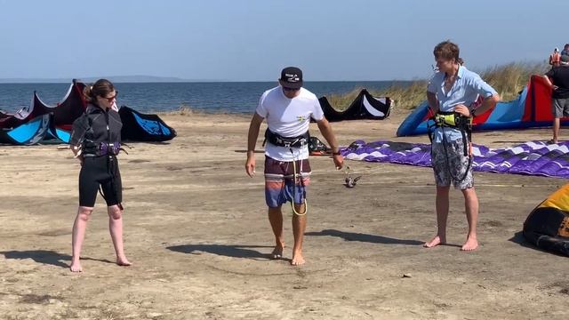 Кайт школа в Анапе "RUSSIAN-WIND", Максим и Ольга -первый урок. Кайтсерфинг в Благовещенской.