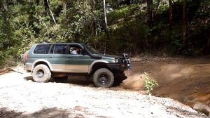 Mitsubishi Challenger lockers vs no lockers