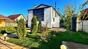 Просторный двухэтажный дом "заходи и живи" для большой семьи в Краснодаре | молодой сад на участке