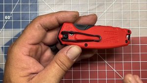 Milwaukee Fastback Compact Folding Utility Knife (48-22-1500)