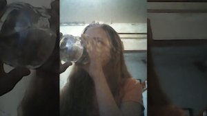 Я выпила воду😓