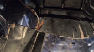 ВАЗ 2115 Забрал машину с ремонта, обработал днище приступил к сборке салона