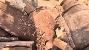 Строительство, дробление щебёнки