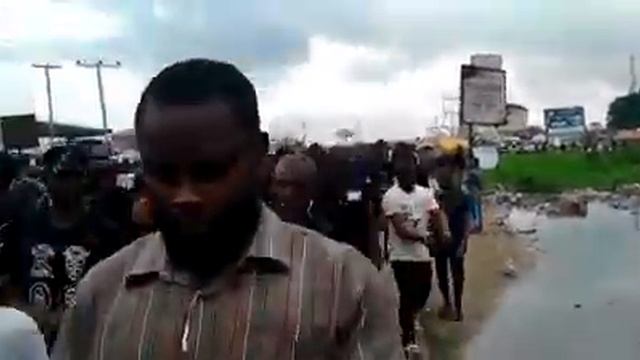 BIAFRA; WILLIE OBIANO RAN 4 40 TODAY AT ORUMBA FROM THEIR CAMPAIGN GROUND смотреть онлайн