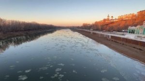 Урал начинает замерзать в Оренбурге