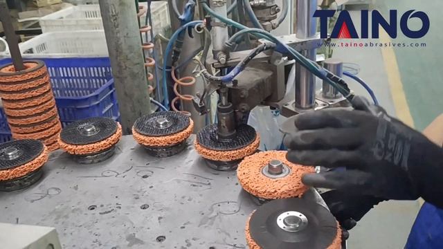 Зачистной круг Производственный станок