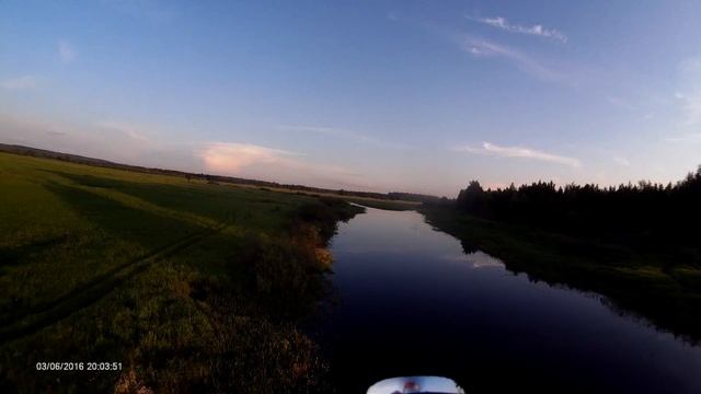 Мотопараплан полёт над рекой