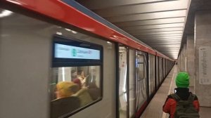 Поезд Москва 2024(81-775.2) отправляется со станции Орехово(2)г.Москва