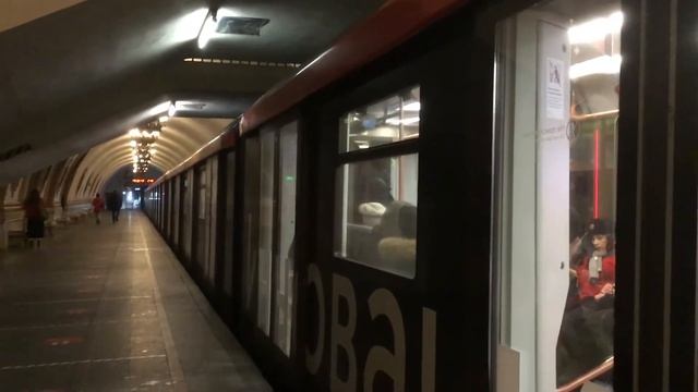 Москва 2020 с маршрутом 018 на станции Киевская смотреть онлайн