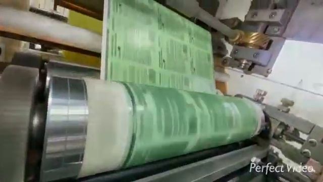 Производство цветной этикетки. Процесс нанесения краски.
