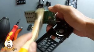 How to disassemble Baofeng UV-82 | Ants inside a Baofeng UV-82 | How to remove | DIY