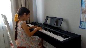 Произведение С. Майкапар "В садике" в исполнении Амины Шафиковой.