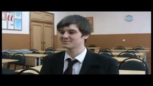 Парень читает рэп.mp4