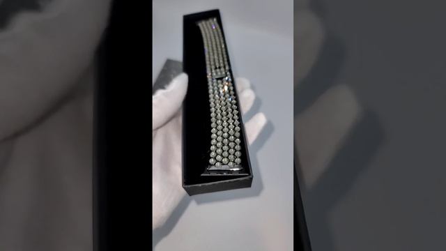 Инкрустация стразами обучение. Браслеты на Apple Watch со стразами.