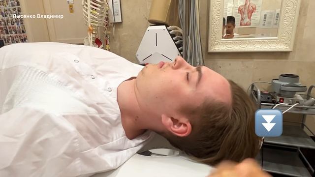 Объяснение как делать безопасные упражнения для шеи лежа на спине