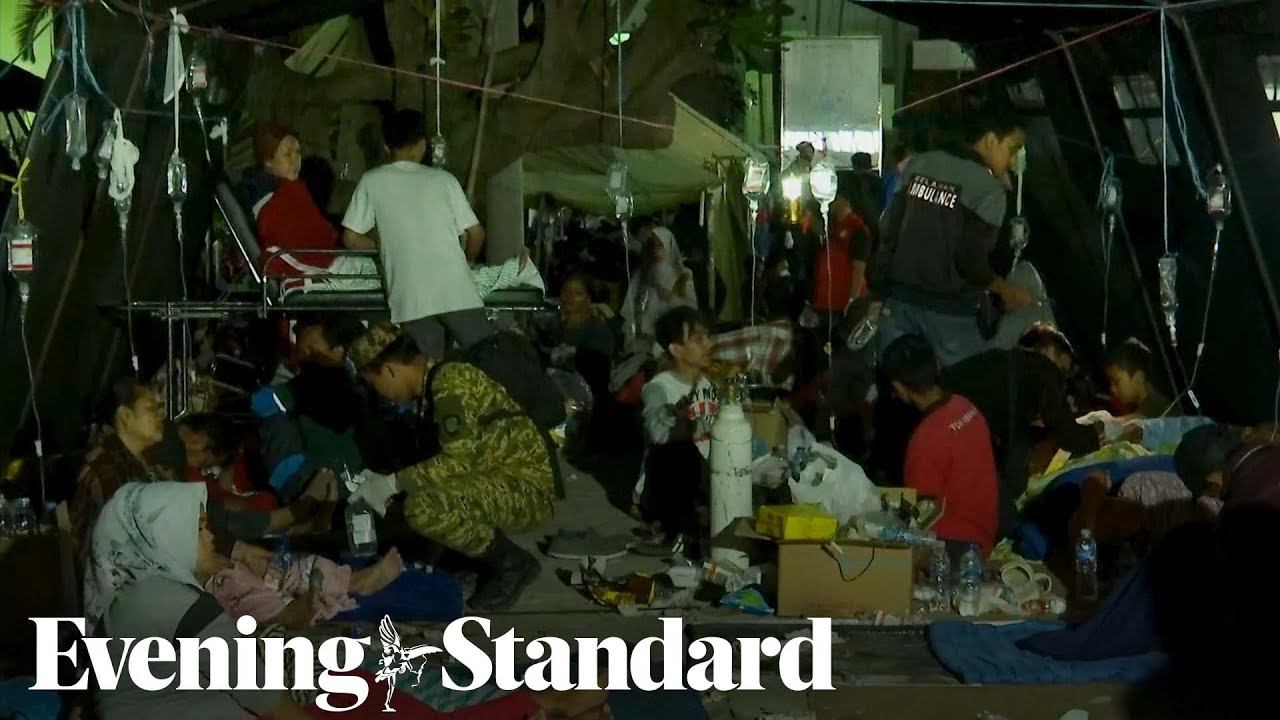 Indonesia earthquake: Quake hits Java killing at least 162 people смотреть онлайн