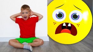 Тёма и Папа играют в прятки с воздушными шарами