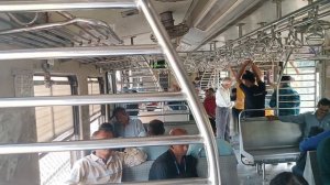 Мумбай локальный поезд.