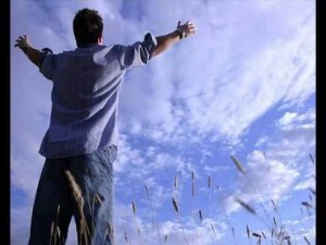 я постигаю сквозь слезы  и боль